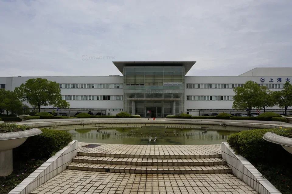 项目建筑外观与前场整体视角